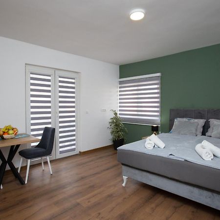 On Point Apartamento Mostar Exterior foto