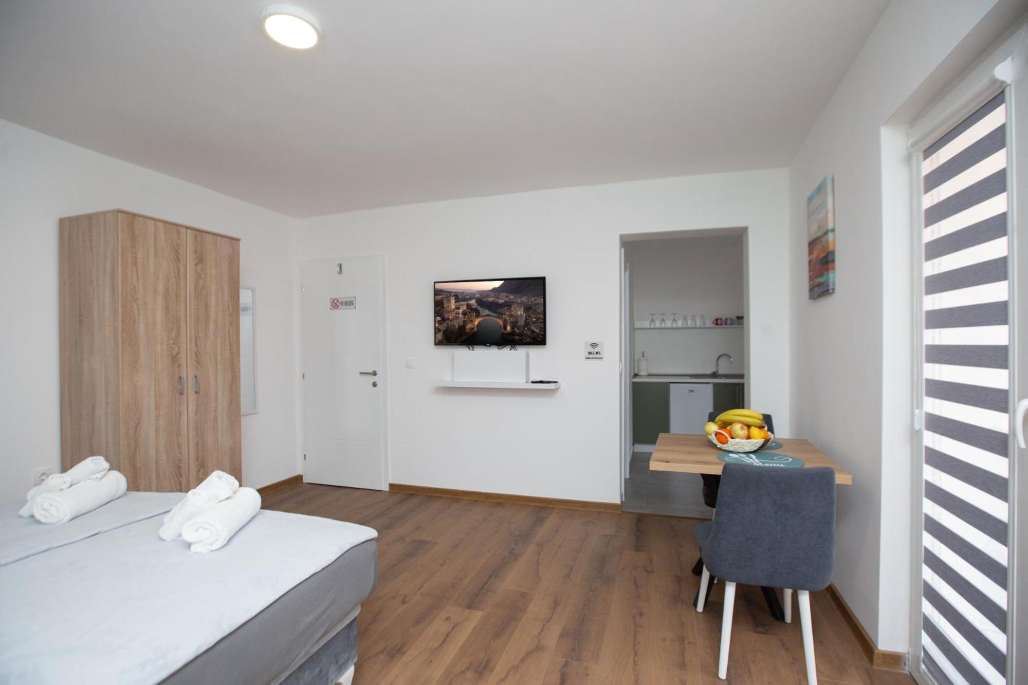 On Point Apartamento Mostar Exterior foto