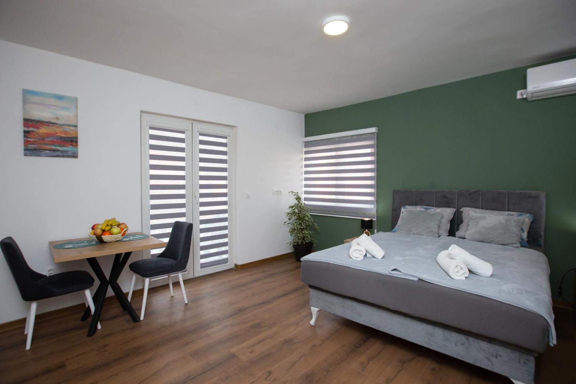 On Point Apartamento Mostar Exterior foto