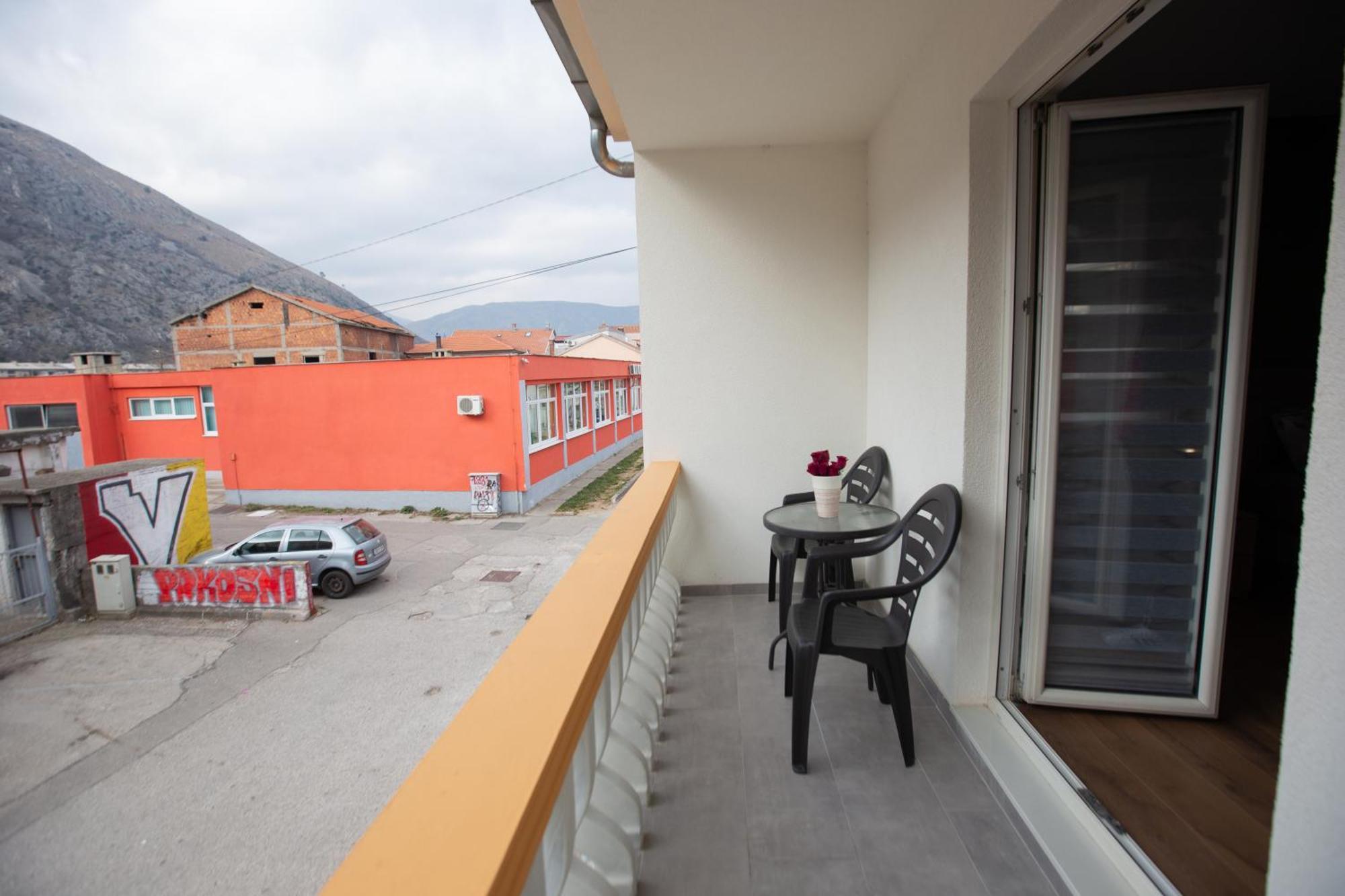 On Point Apartamento Mostar Exterior foto